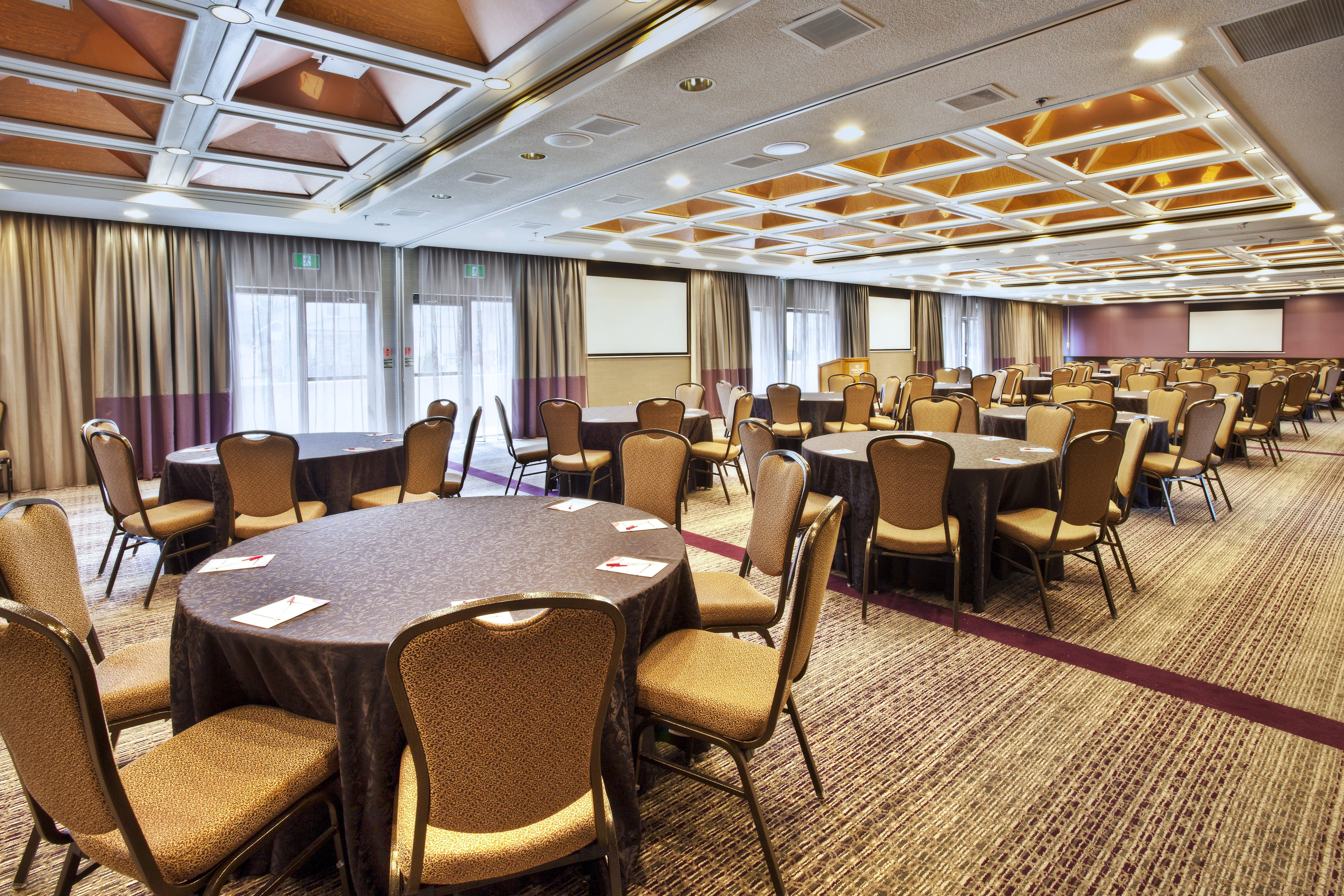 Crowne Plaza Kitchener-waterloo By Ihg Hotel Kitchener