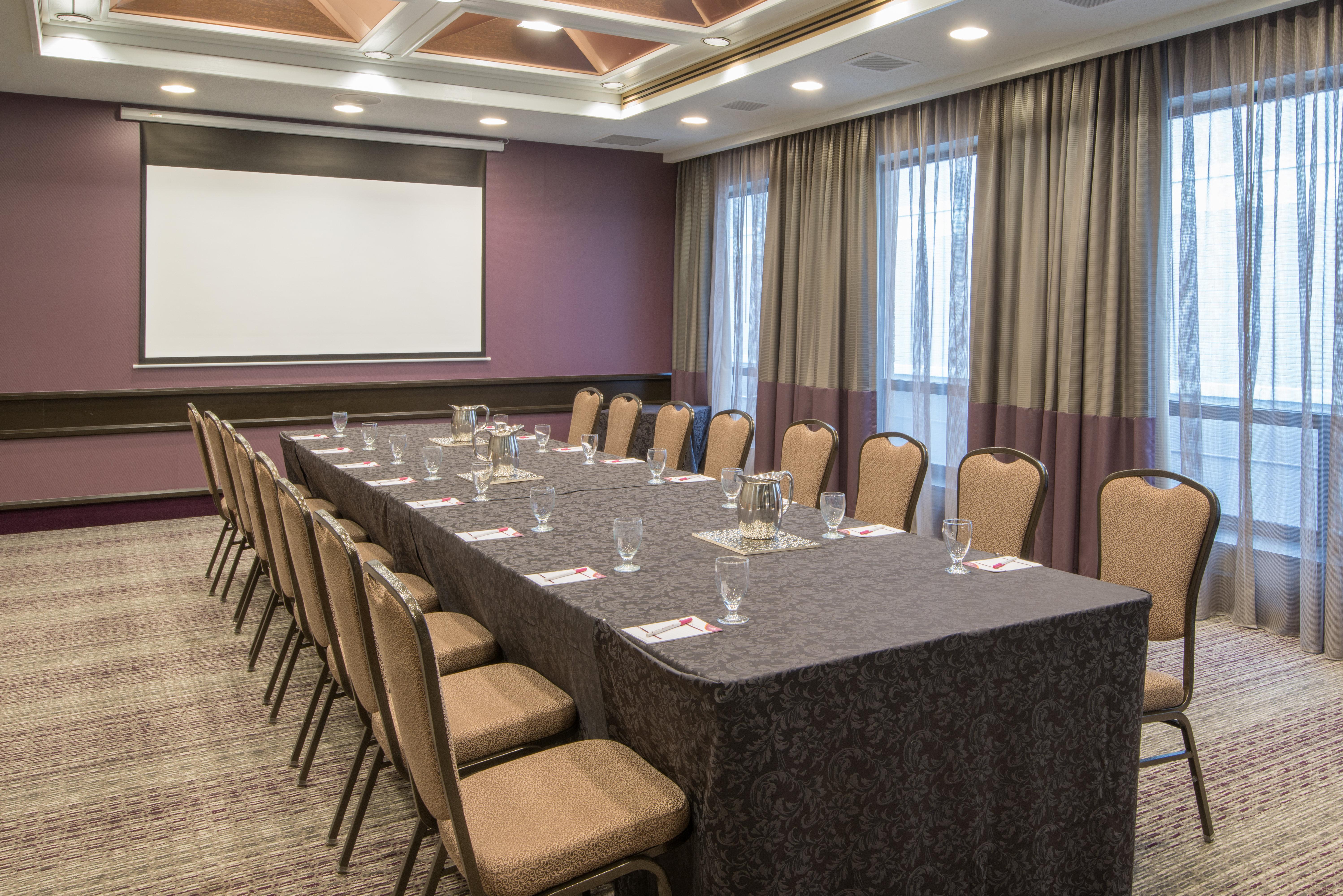 Crowne Plaza Kitchener-waterloo By Ihg Kitchener