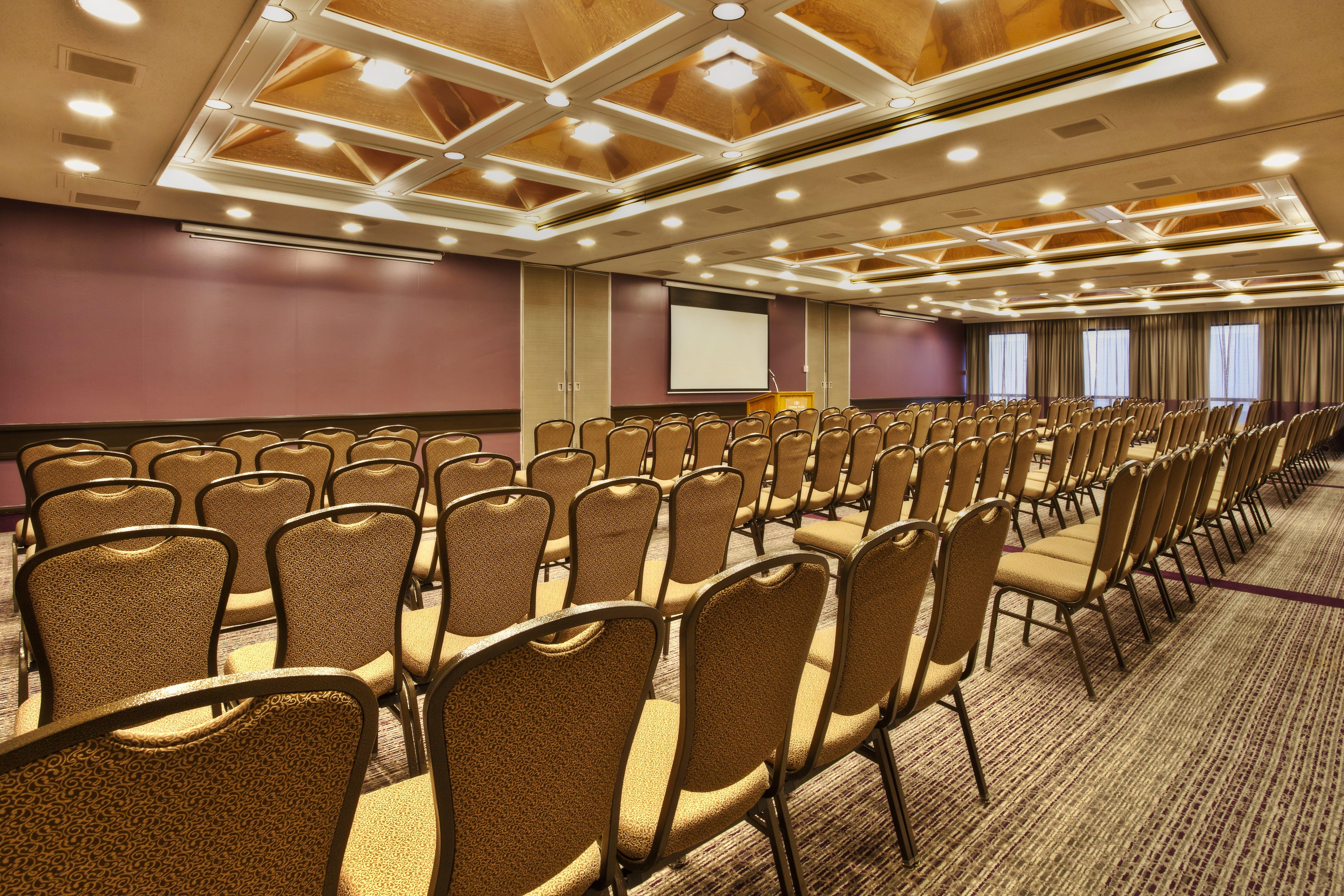 Crowne Plaza Kitchener-waterloo By Ihg 3* Kitchener