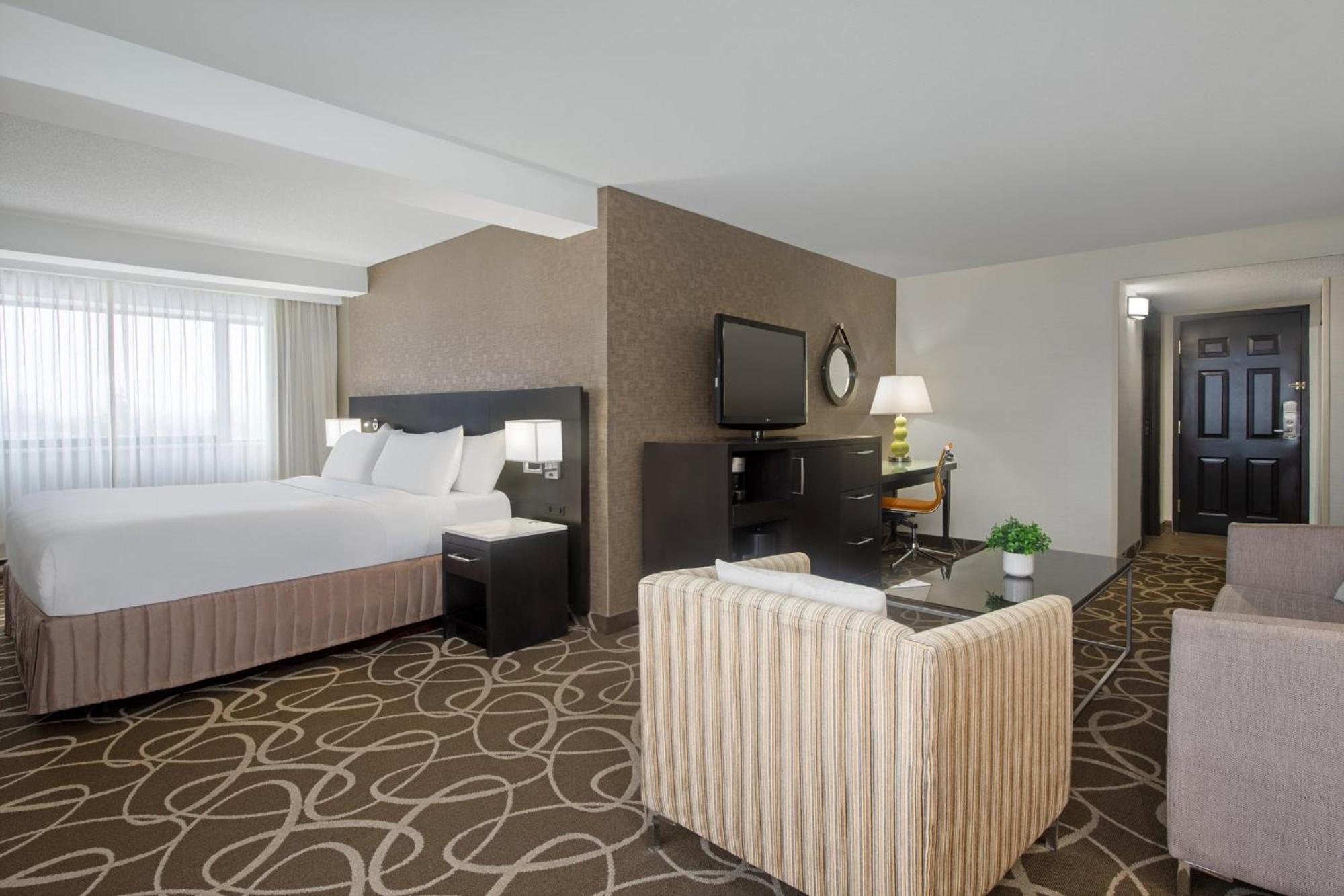 Crowne Plaza Kitchener-waterloo By Ihg Hotel