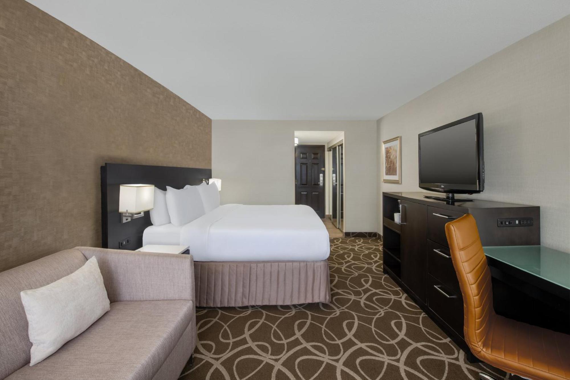 Crowne Plaza Kitchener-waterloo By Ihg