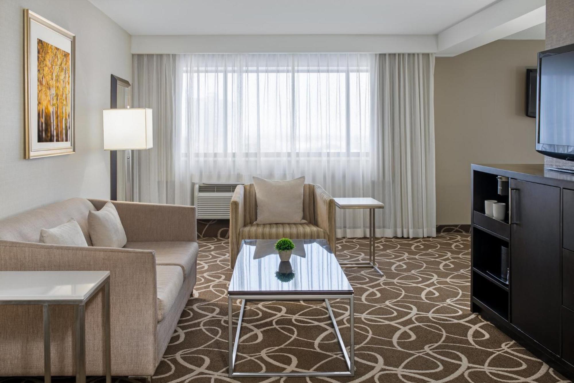 Hotel Crowne Plaza Kitchener-waterloo By Ihg Kitchener
